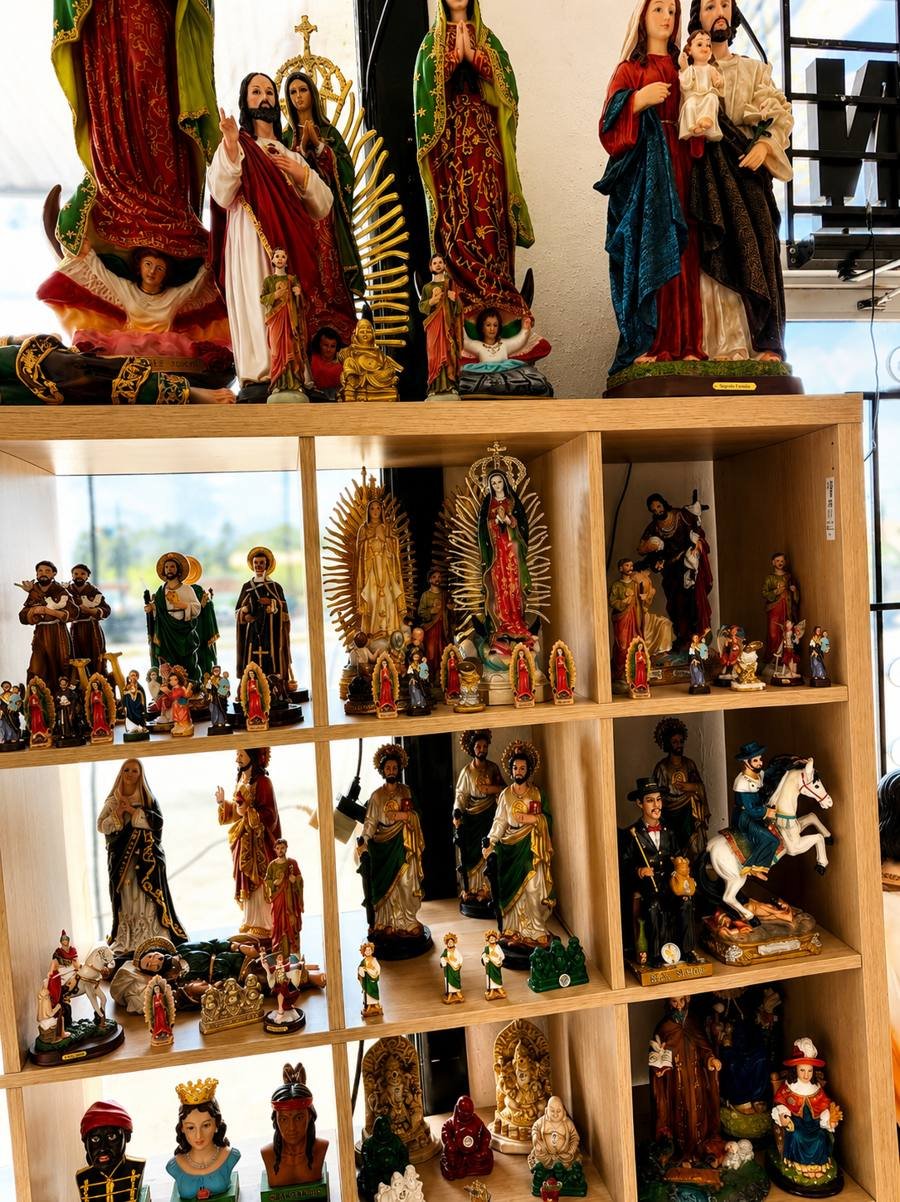 Altar sagrado de Botánica Valentín