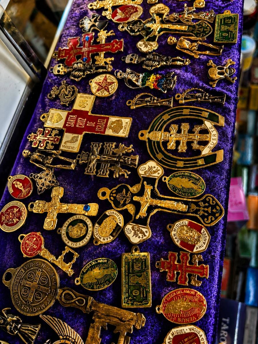 Amuletos y Protecciones